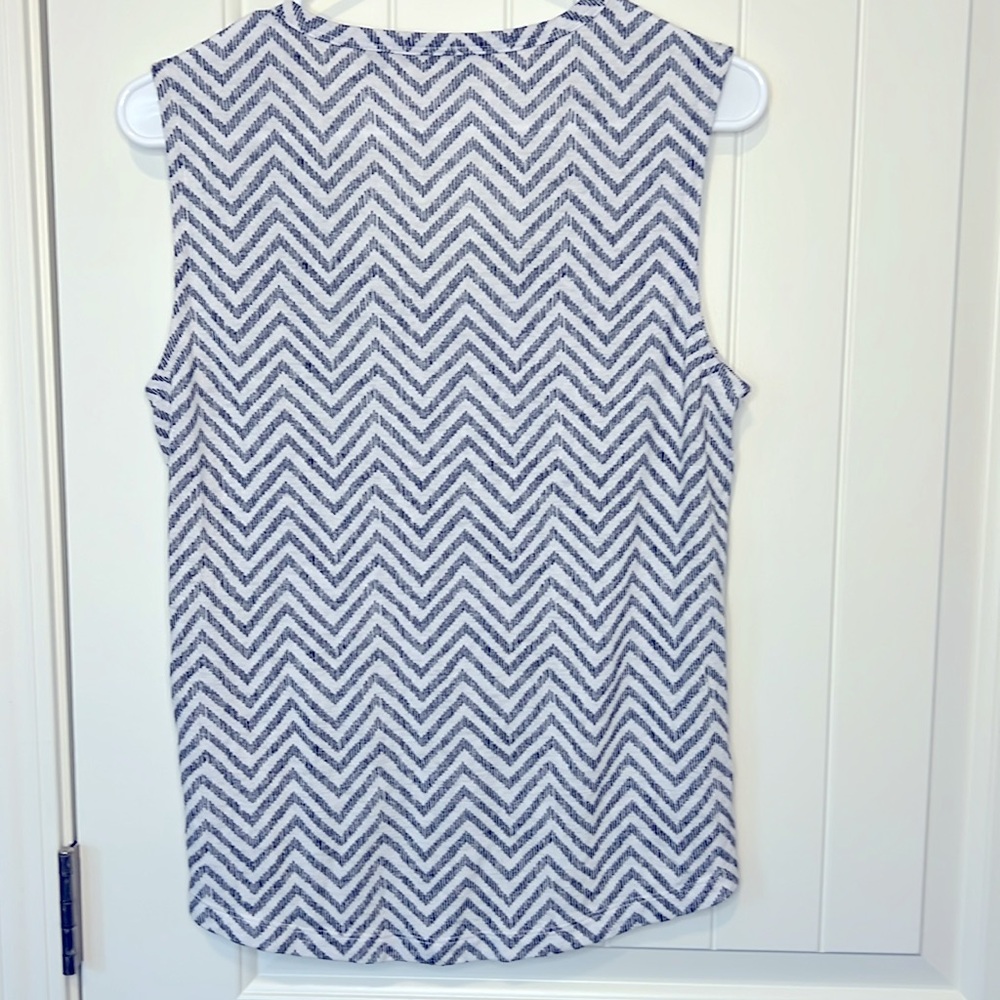 Athleta Tank - XSmall (oversized) - Picture 4 of 4